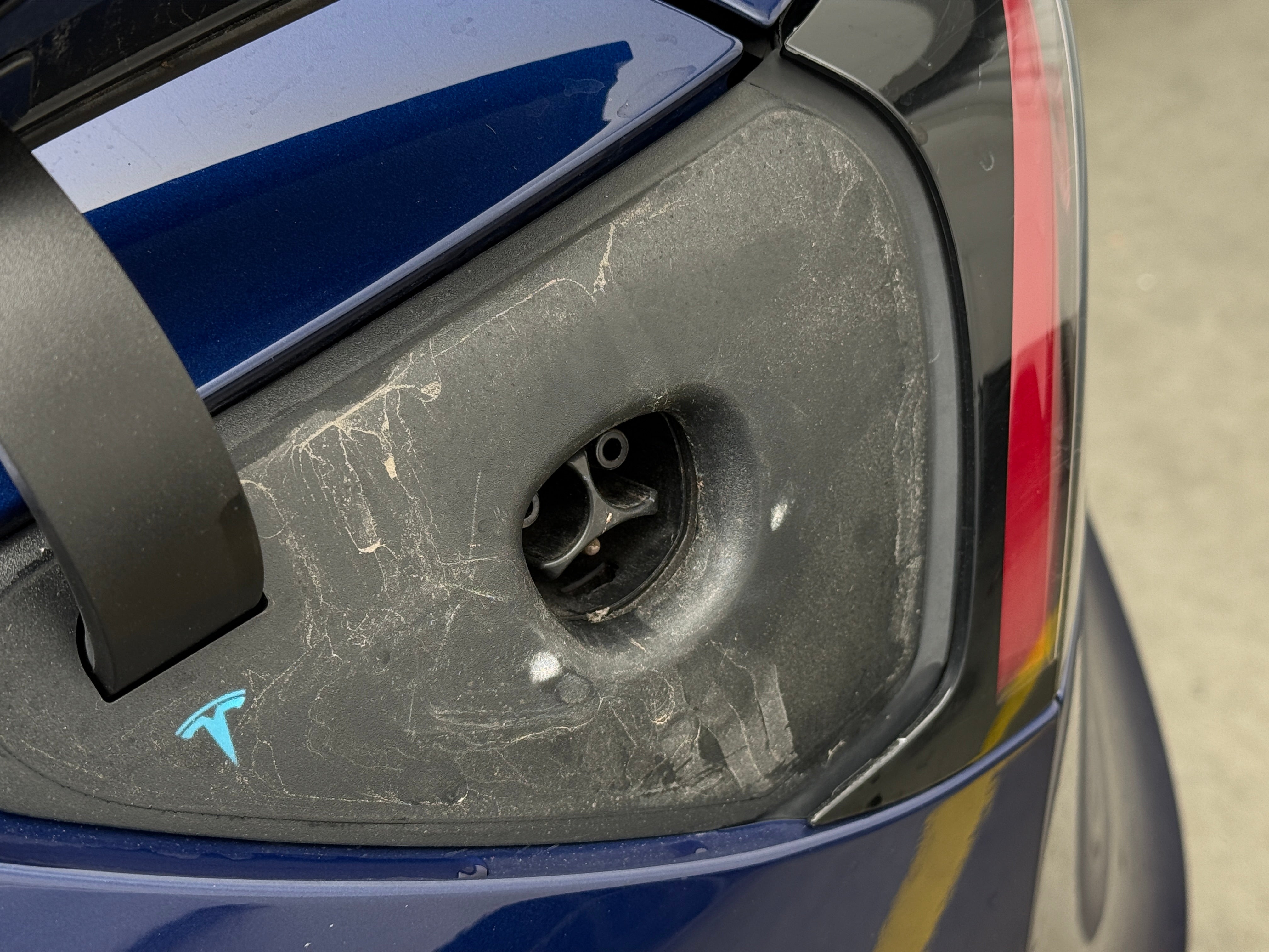 tesla model 3 2018 5YJ3E1EB9JF130621 image tesla model 3 2018 5YJ3E1EB9JF130621 image